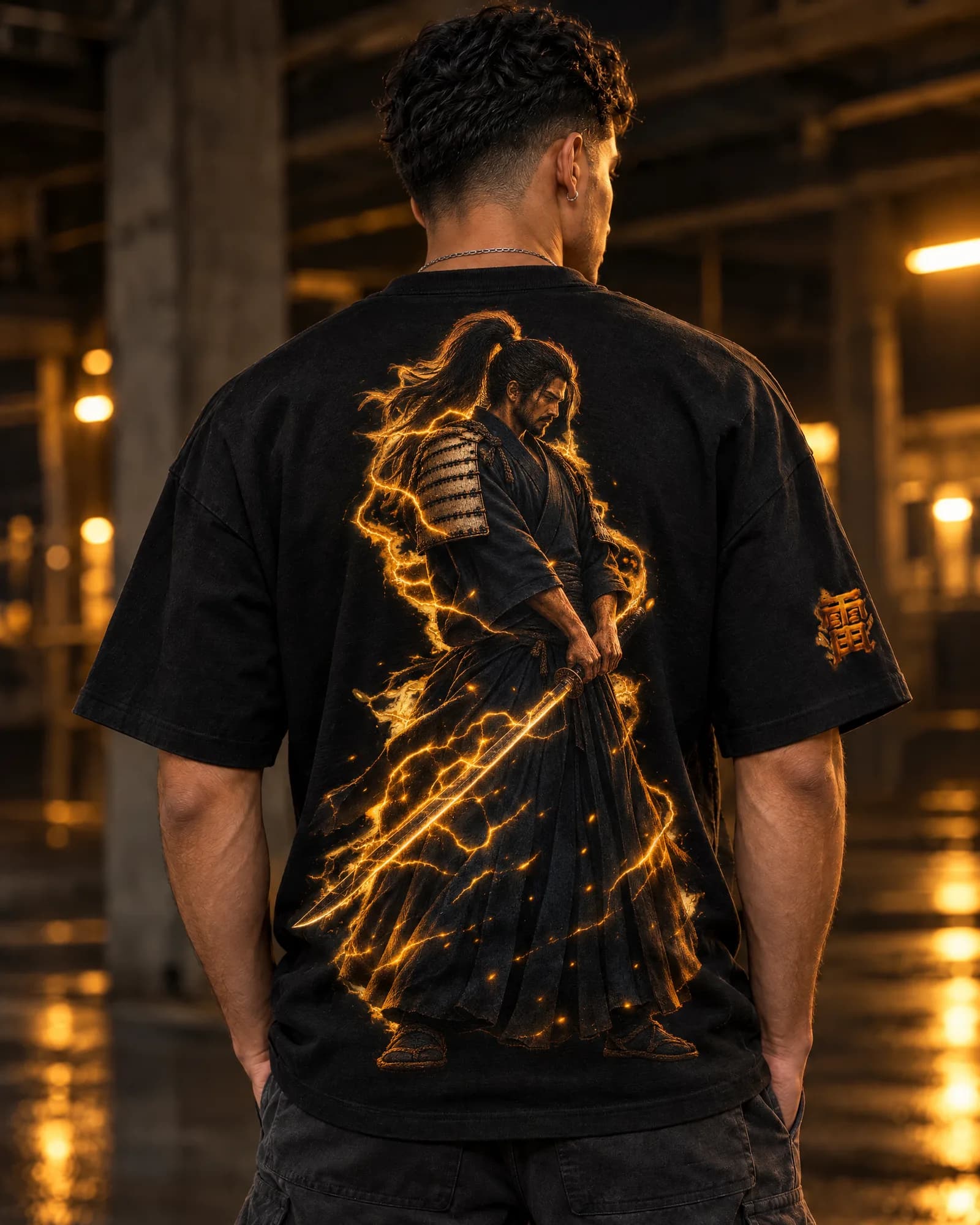 Camiseta Boxy Fit (IKAZUCHI 雷)